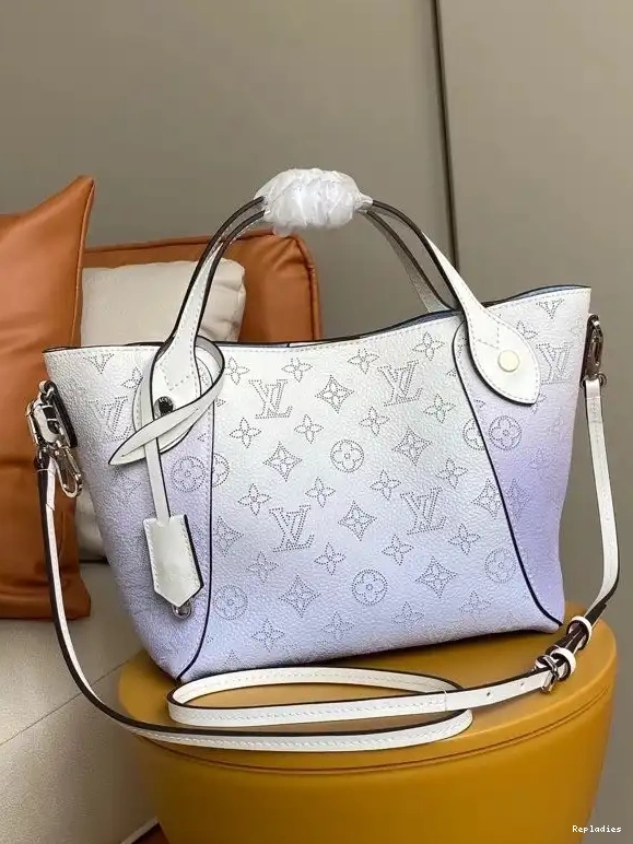 VUITTON LOUIS PM HINA 0523